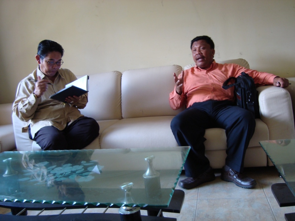 Wawancara Ketua LPPSI Drs. M. Idris Nawawi. M.Ag tentang pelaksanaan perkuliahan PAI dengan Pimpinan Universitas Abul Yatama Nangru Aceh Darussalam