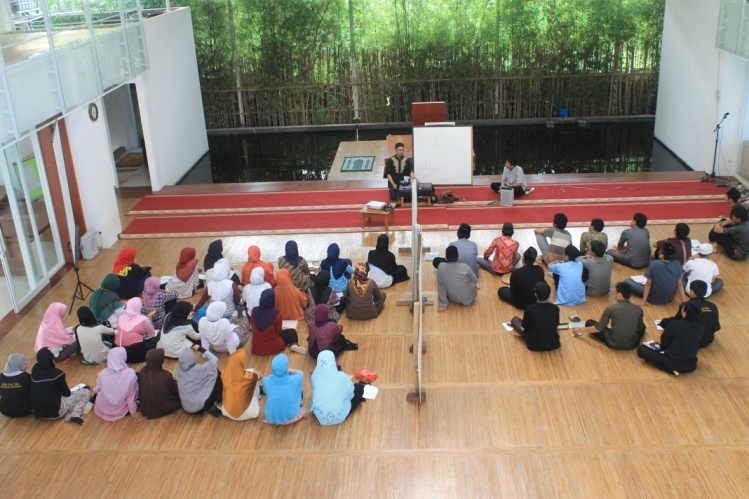 Para Peserta Islamic Training Leadership (ILT) yang diselenggarakan oleh DKM Ulul Ilmi Ilmi Unpas di Boarding School Nurul Fikri Subang Jawa Barat 